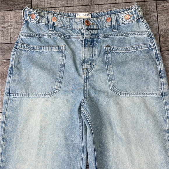 We The Free Palmer Coffed Light Wash Relaxed Jeans - Picture 5 of 14